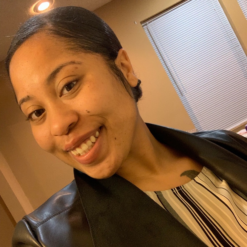 Meet your Posher, Lakeisha